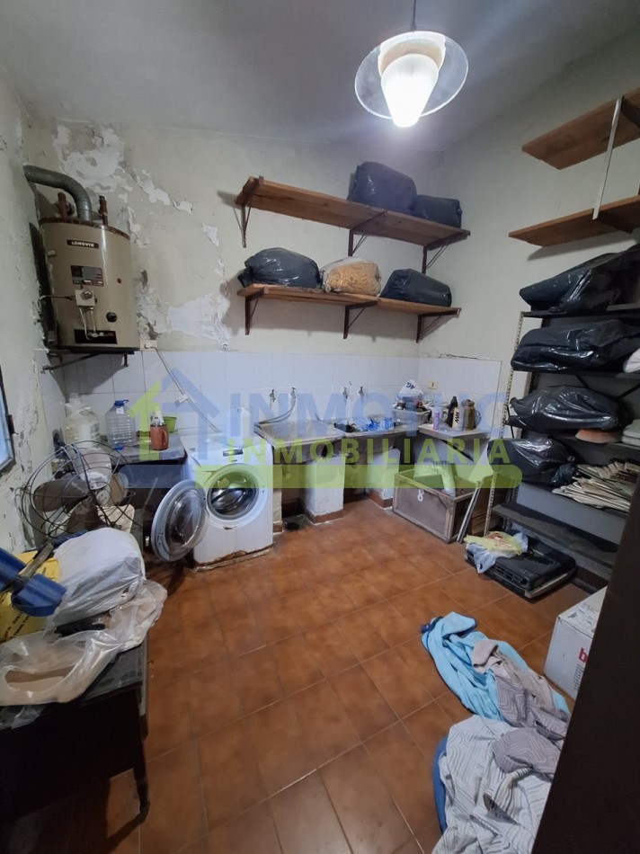 CASA ISABEL LA CATOLICA 1200  - 4 DORM 2 BAÑOS FONDO