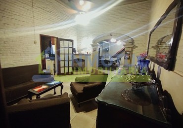 CASA EN VENTA EN BARRIO SUR LAVALLE AL 1200 